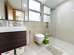 Prive (D19), Condominium #585625091